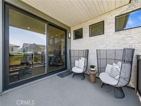 124 Chant , Irvine, CA