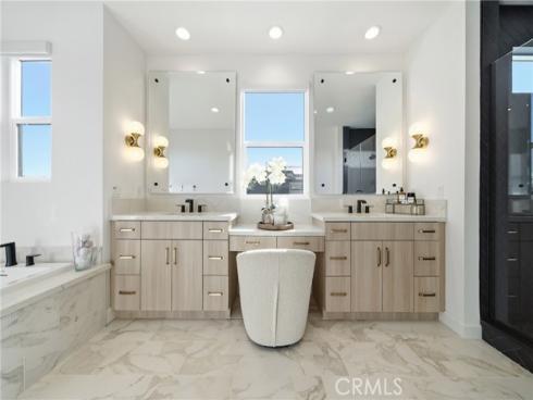 124 Chant , Irvine, CA