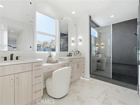 124 Chant , Irvine, CA