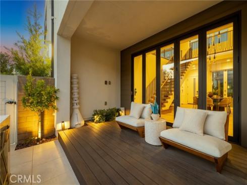 124 Chant , Irvine, CA
