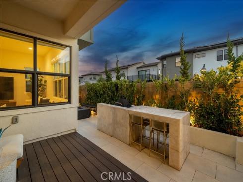 124 Chant , Irvine, CA