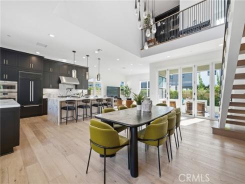 124 Chant , Irvine, CA
