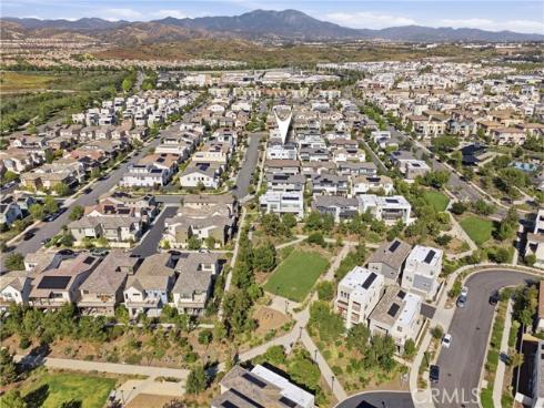124 Chant , Irvine, CA