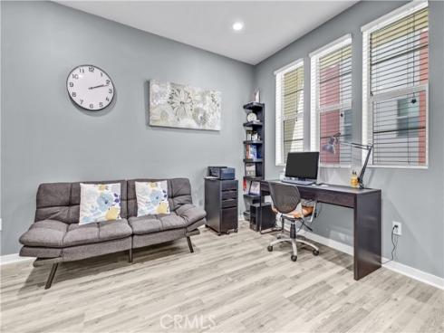 212 Paramount , Irvine, CA