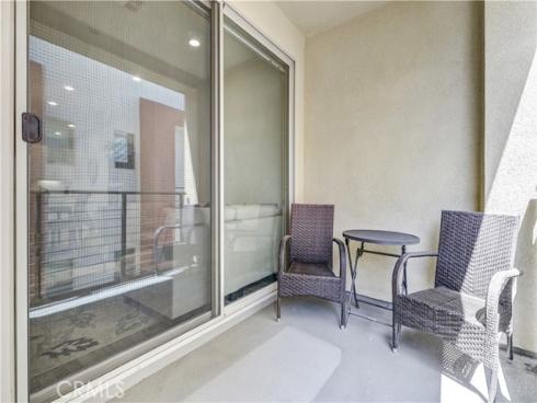 212 Paramount , Irvine, CA