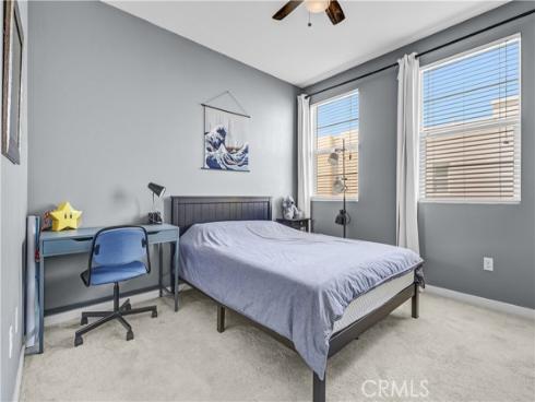 212 Paramount , Irvine, CA