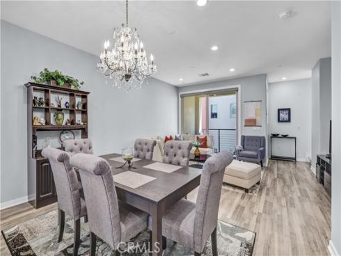 212 Paramount , Irvine, CA