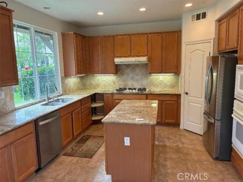 65 Figtree , Irvine, CA