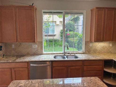 65 Figtree , Irvine, CA