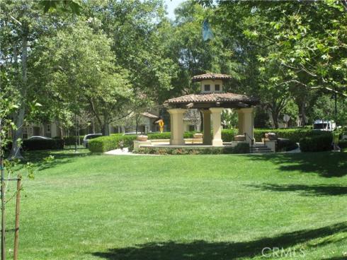 65  Figtree  , Irvine, CA