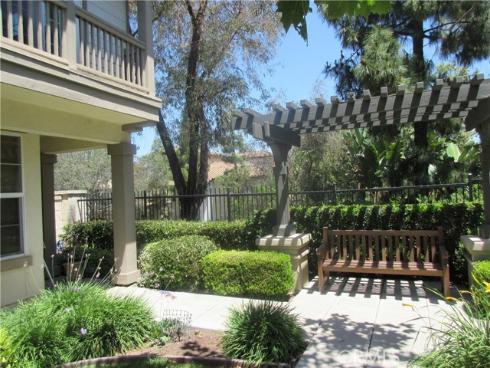 65 Figtree , Irvine, CA