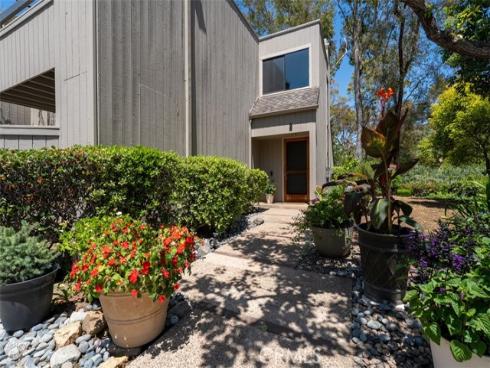 2 Rocky Glen , Irvine, CA