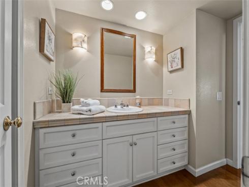 2 Rocky Glen , Irvine, CA