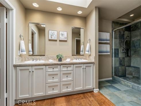 2 Rocky Glen , Irvine, CA