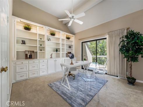 2 Rocky Glen , Irvine, CA