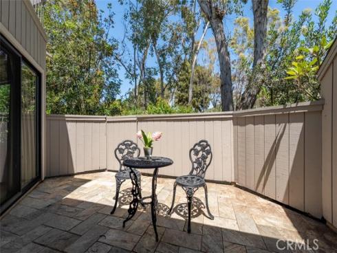 2 Rocky Glen , Irvine, CA