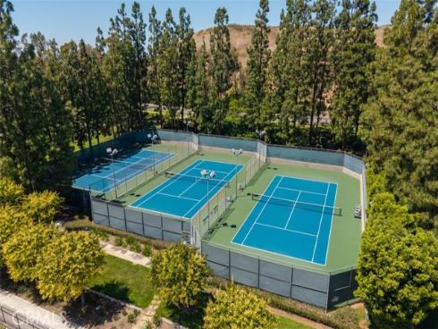 2 Rocky Glen , Irvine, CA