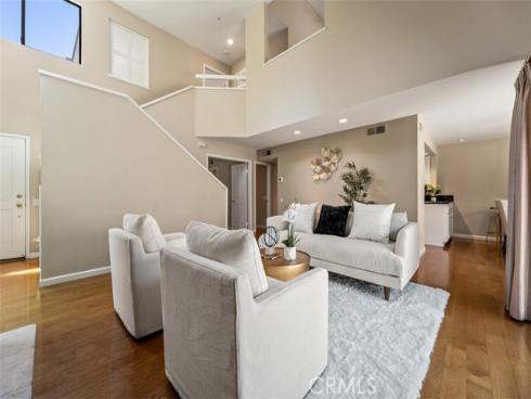 2 Rocky Glen , Irvine, CA