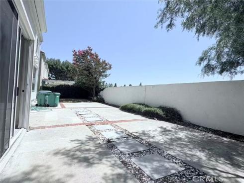 21 Presidio , Irvine, CA