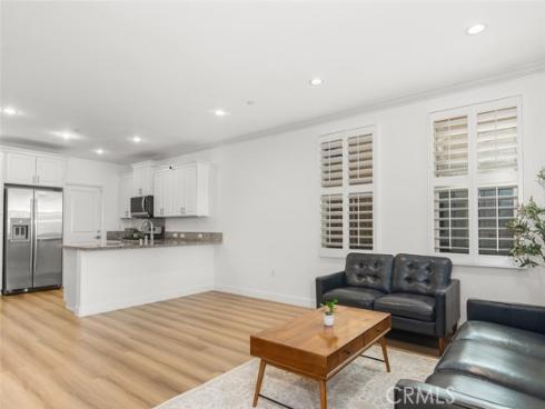102 Rose Arch , Irvine, CA