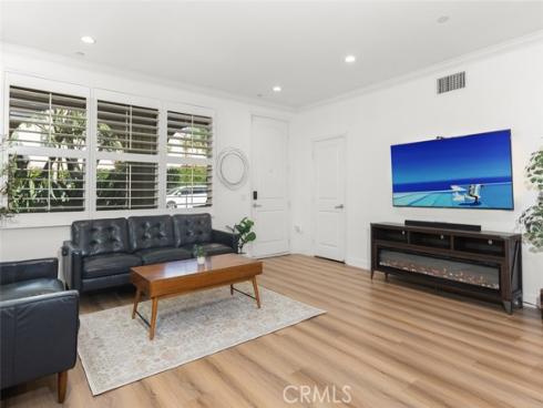 102 Rose Arch , Irvine, CA