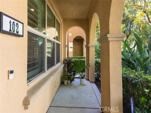 102 Rose Arch , Irvine, CA