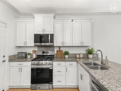102 Rose Arch , Irvine, CA
