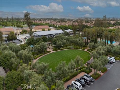 102 Rose Arch , Irvine, CA