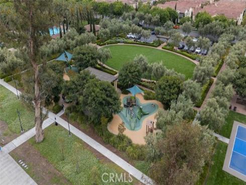 102 Rose Arch , Irvine, CA
