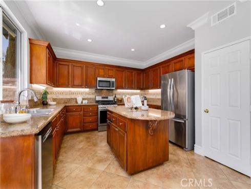 53 Washington , Irvine, CA