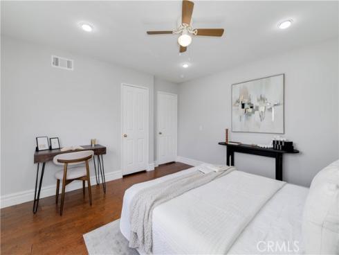 53 Washington , Irvine, CA