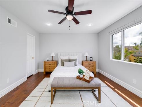 53 Washington , Irvine, CA