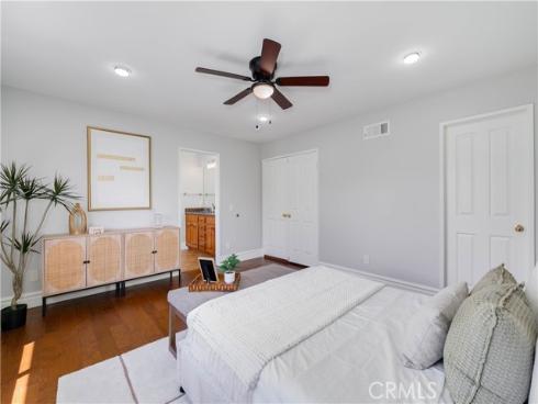 53 Washington , Irvine, CA