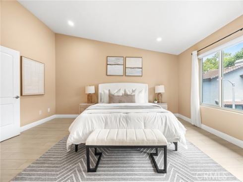 3 Moon Shadow , Irvine, CA
