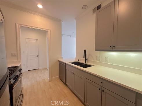 2414 Watermarke , Irvine, CA