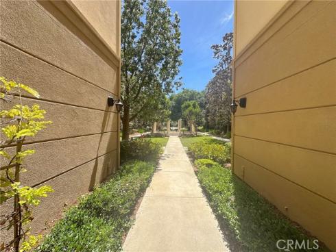2414  Watermarke  , Irvine, CA
