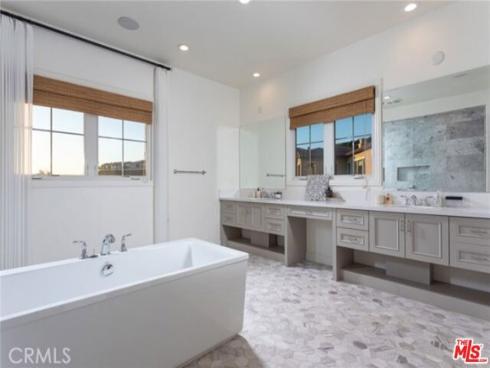 119  Lanzon  , Irvine, CA
