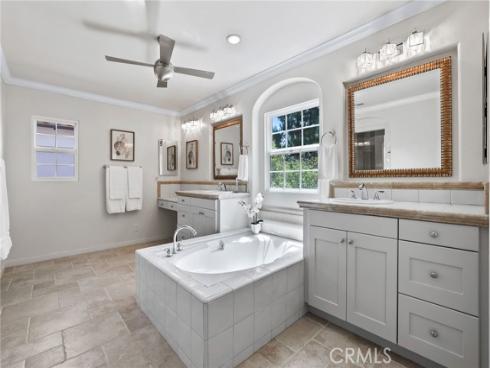 16 Spyrock , Irvine, CA