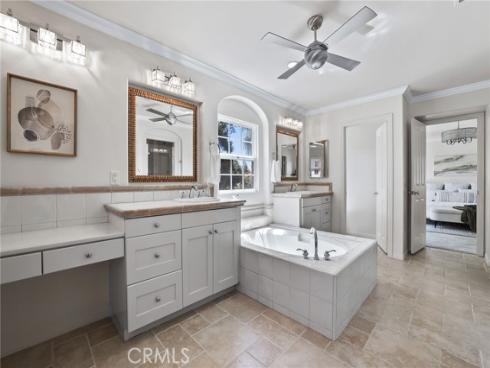 16 Spyrock , Irvine, CA