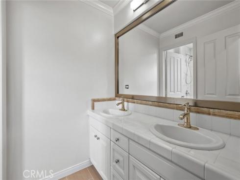 16 Spyrock , Irvine, CA