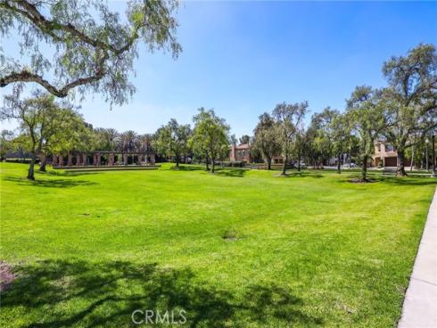 16 Spyrock , Irvine, CA