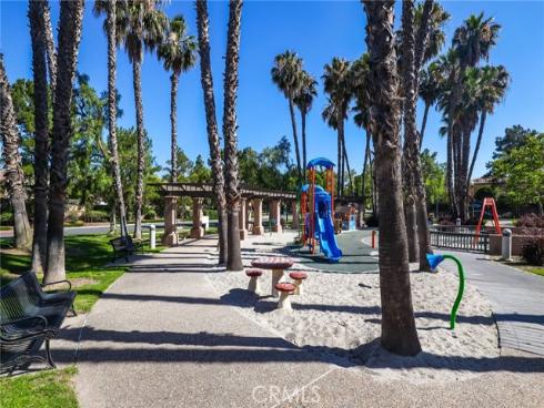 16 Spyrock , Irvine, CA