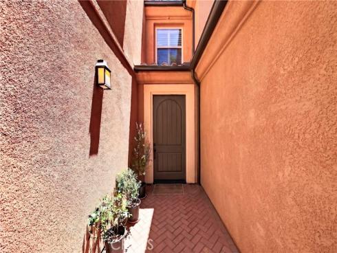 240 Mayfair , Irvine, CA
