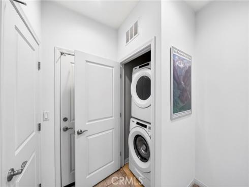 240 Mayfair , Irvine, CA