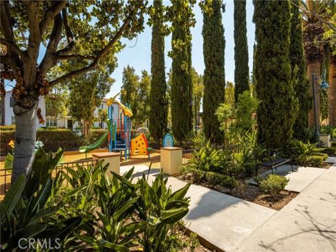 54  Great Lawn  , Irvine, CA