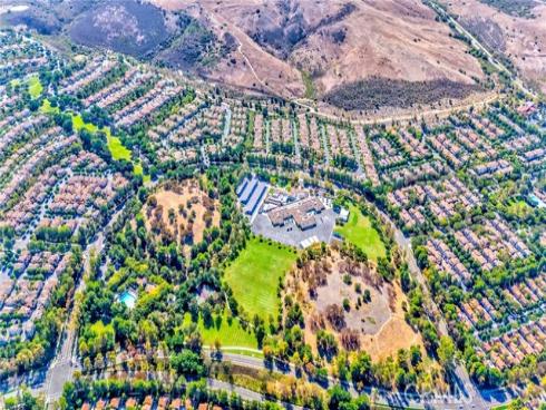 67  Canopy  , Irvine, CA