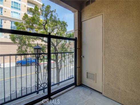 2220 Watermarke Place, Irvine, CA