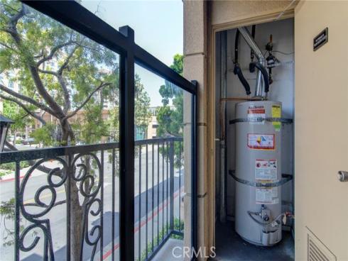 2220 Watermarke Place, Irvine, CA