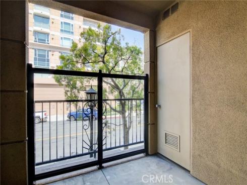 2220 Watermarke Place, Irvine, CA