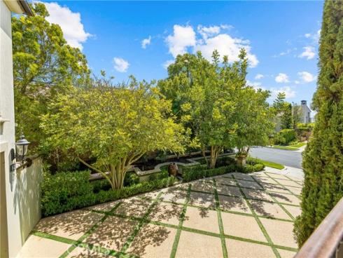 28  Blue Summit  , Irvine, CA